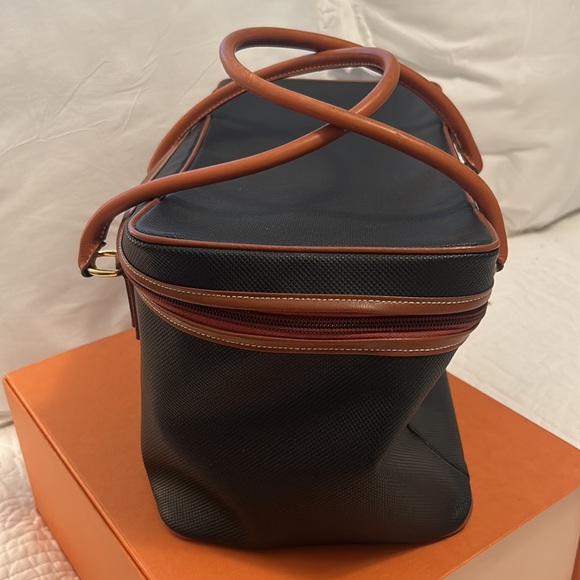 Longchamp France Leather Trimmed Toiletry Cosmetic Dopp Travel Bag Unisex NICE🥰 - Picture 7 of 16